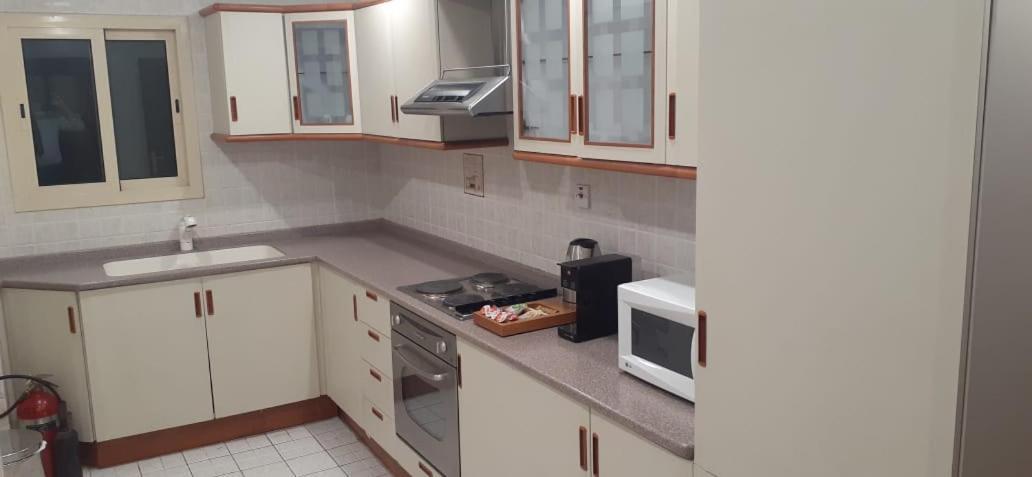 Al Gosaibi Hotel - Villa Al Khobar Ngoại thất bức ảnh